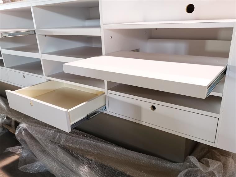 木製展示櫃檯
